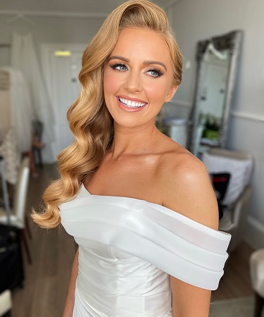 THE BEST BRIDAL MAKEUP AT TIFFANY FRANCES HAIRDRESSERS IN GRAVESEND, KENT THE BEST BRIDAL MAKEUP AT TIFFANY FRANCES HAIRDRESSERS IN GRAVESEND, KENT