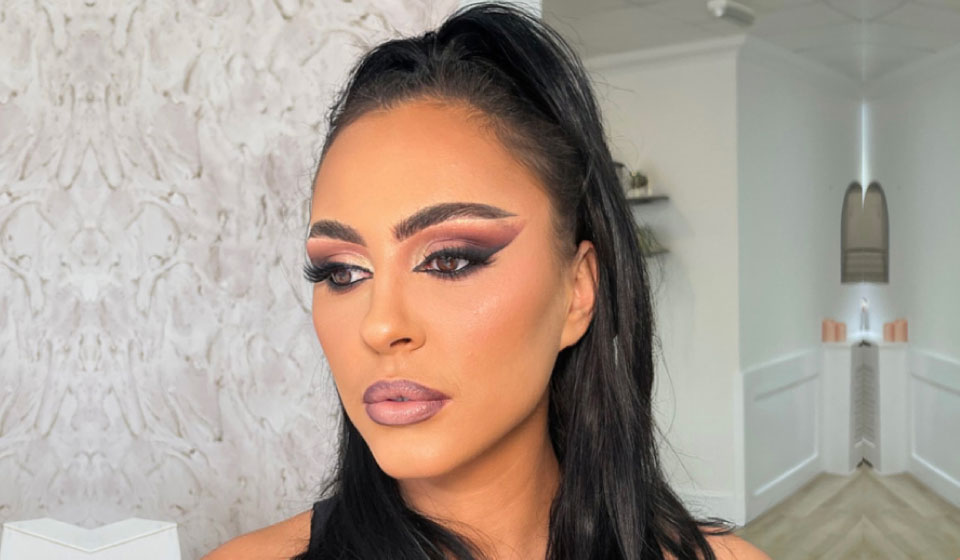 HAIR & MAKEUP HAIR & MAKEUP