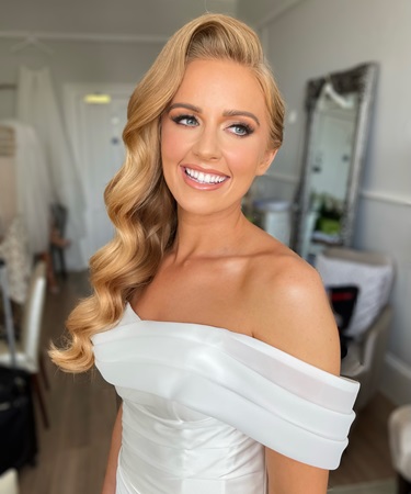 SPECIAL OCCASION HAIR & MAKEUP EXPERTS IN GRAVESEND KENT SPECIAL OCCASION HAIR & MAKEUP EXPERTS IN GRAVESEND KENT